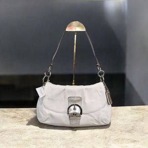 Elegant White Leather Shoulder Bag